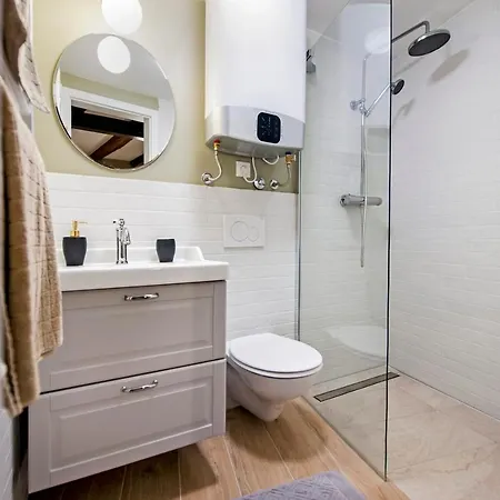 Gloria Deluxe Apartment *